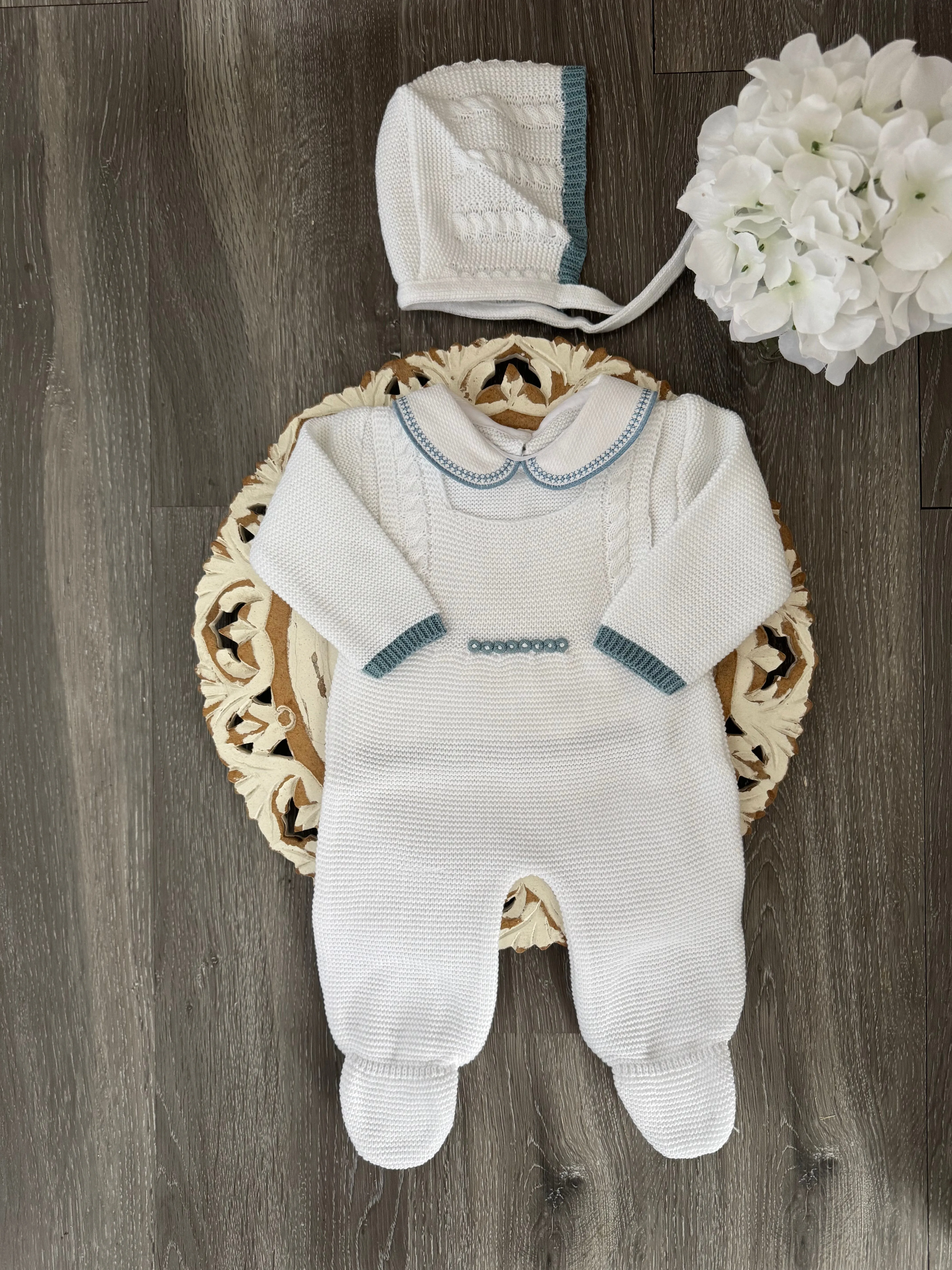 Cable Knit Suspenders Style With Ruffle Collar Baby Knitted Romper White and Dark Blue