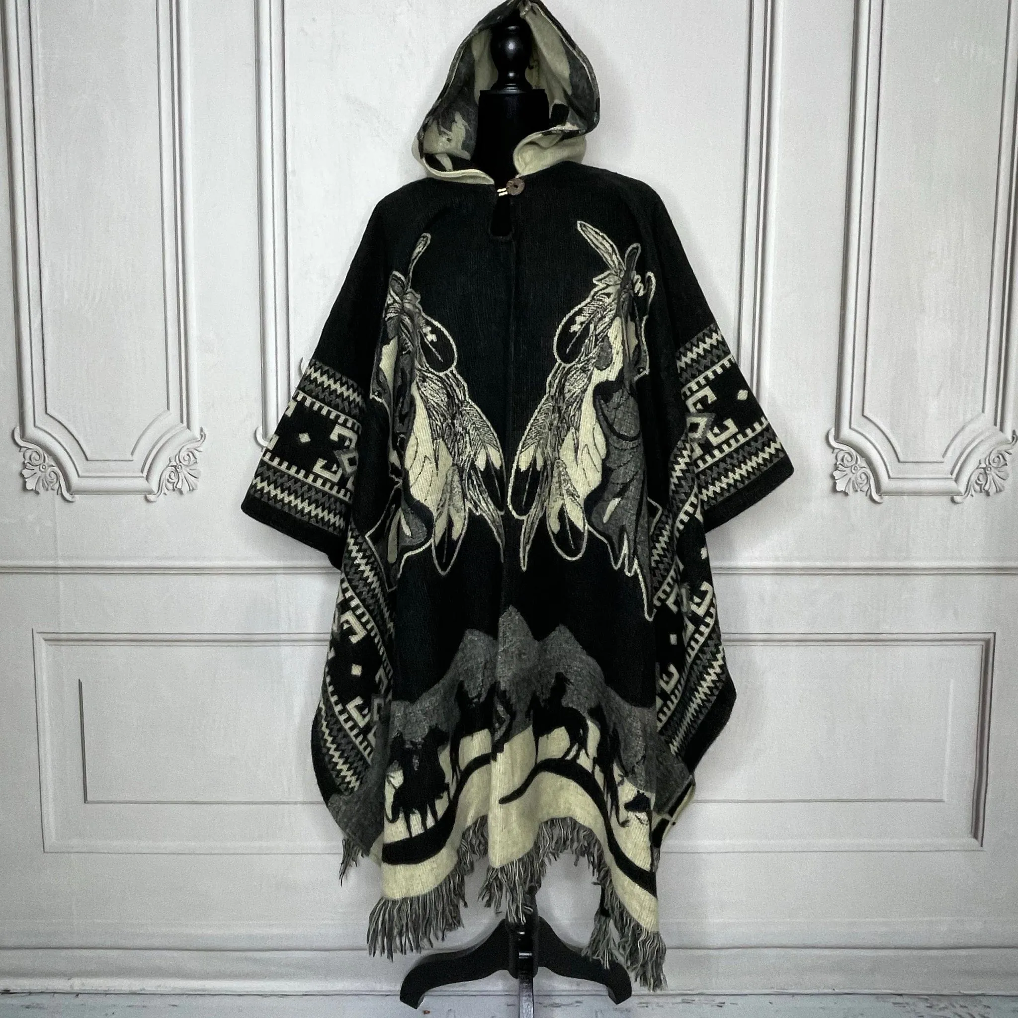 Mexican Alpaca Wool Poncho Hooded - Feathered Horse