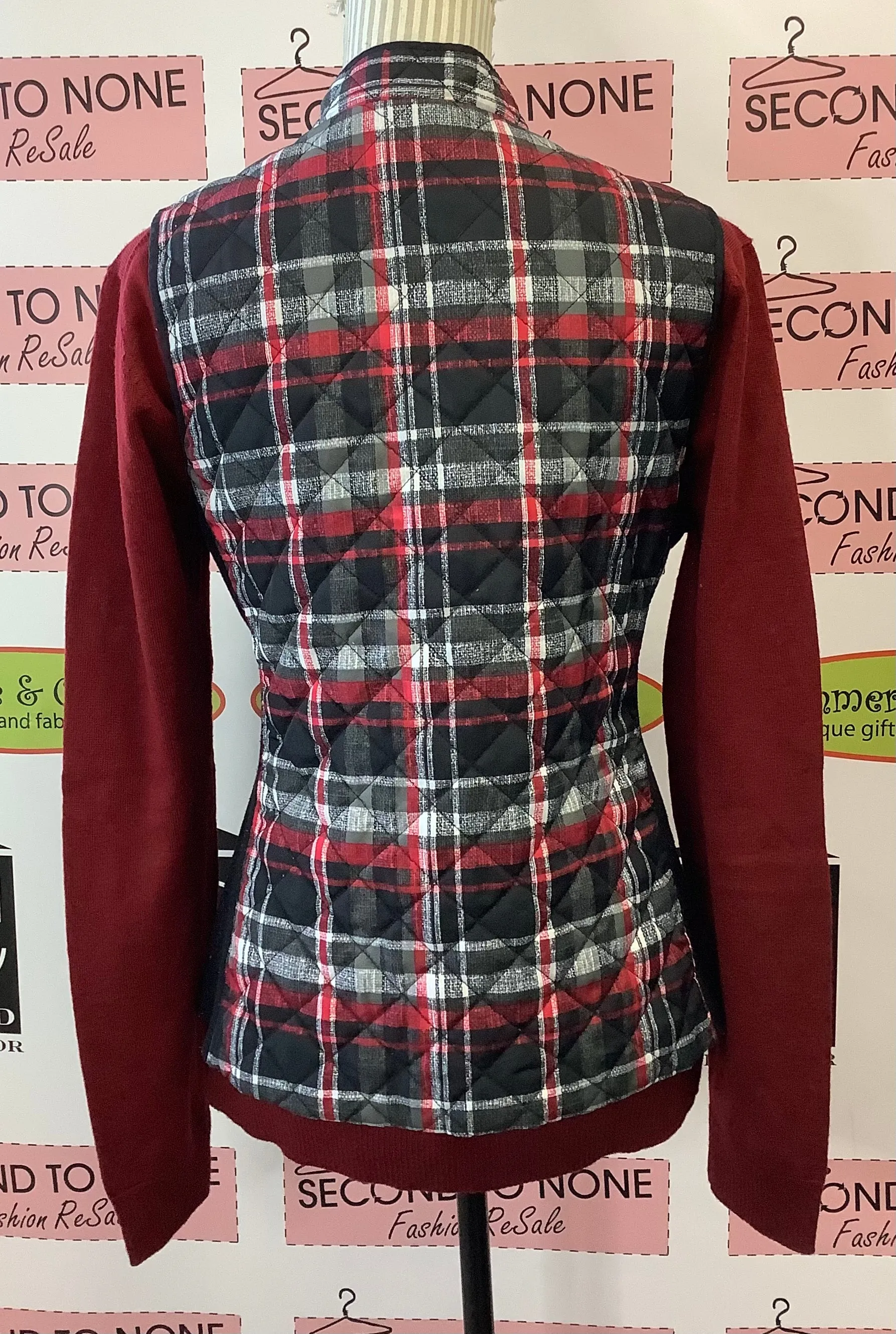 Northern Reflections Christmas Plaid Vest (M)