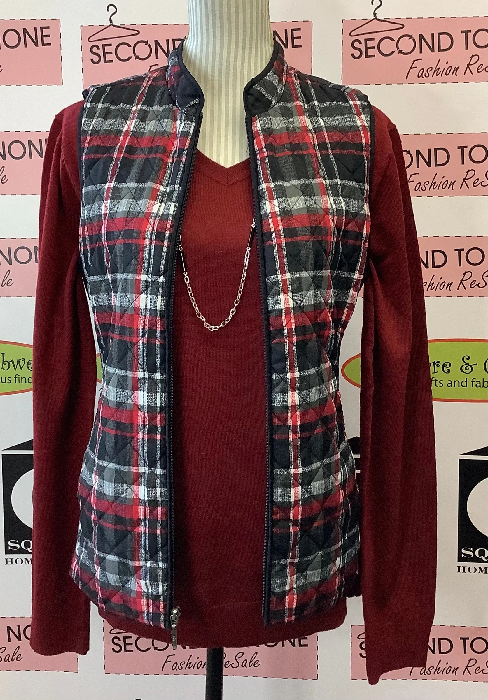 Northern Reflections Christmas Plaid Vest (M)